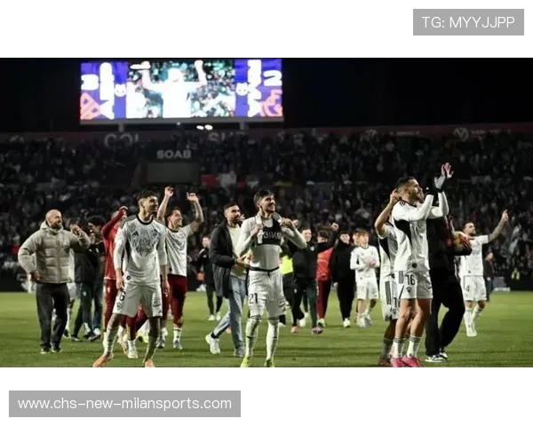 皇马传奇被兔子戏耍球迷：青春又回来了，皇马传奇阵容图片